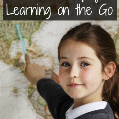 Reusable US and world maps make it easy to take your geography lessons on the road! | embarkonthejourney.com